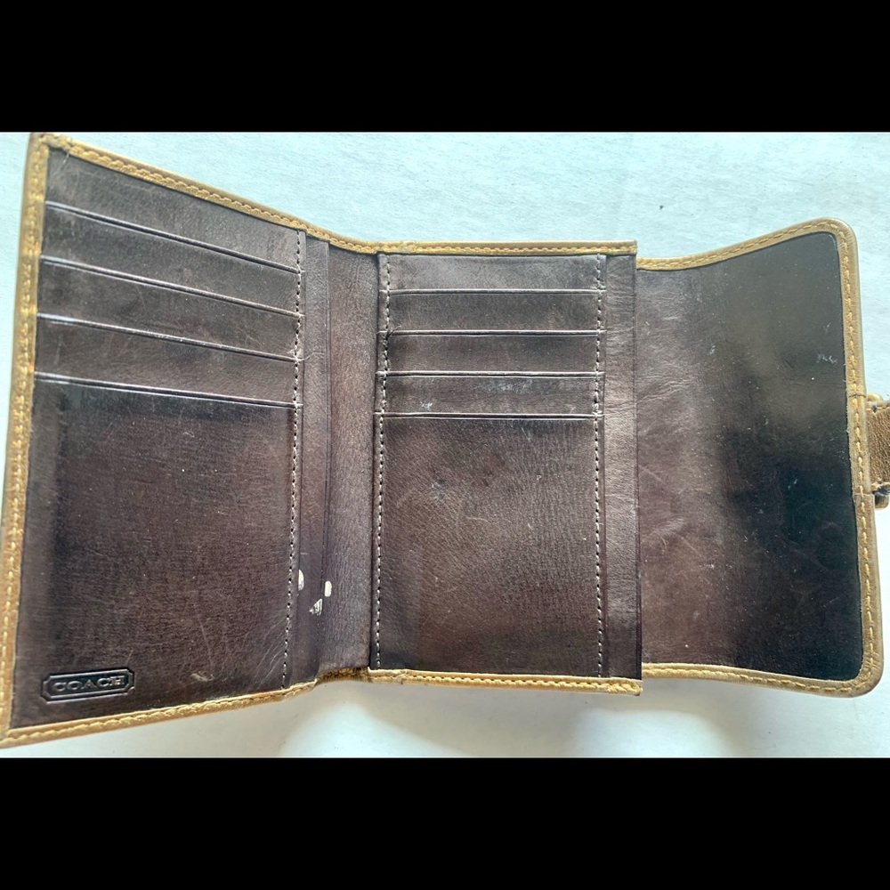 AUTHENTIC COACH WALLET - Picture 4 of 7